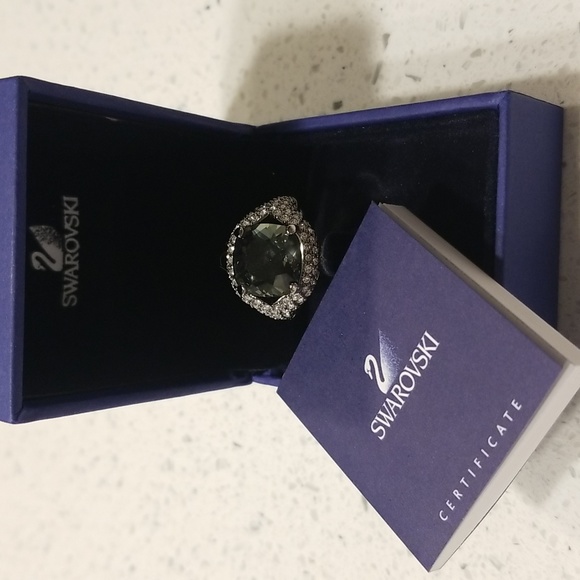 Swarovski Jewelry - Picture 1 of 4